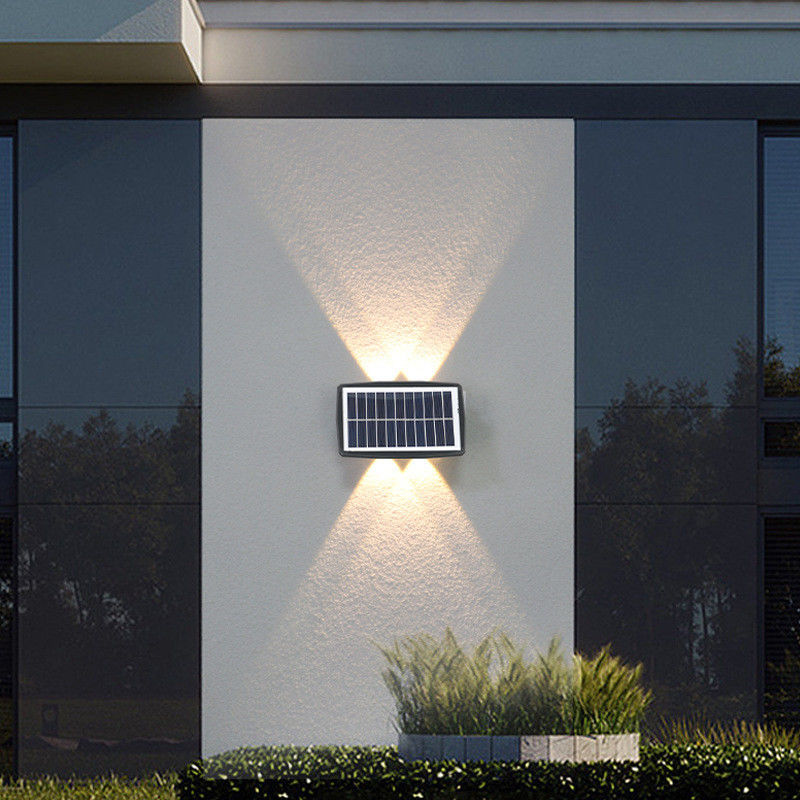 Moderne Solar Wall Light voor Waterdicht Tuin Decoratie Huis Nachtlicht LED Buiten