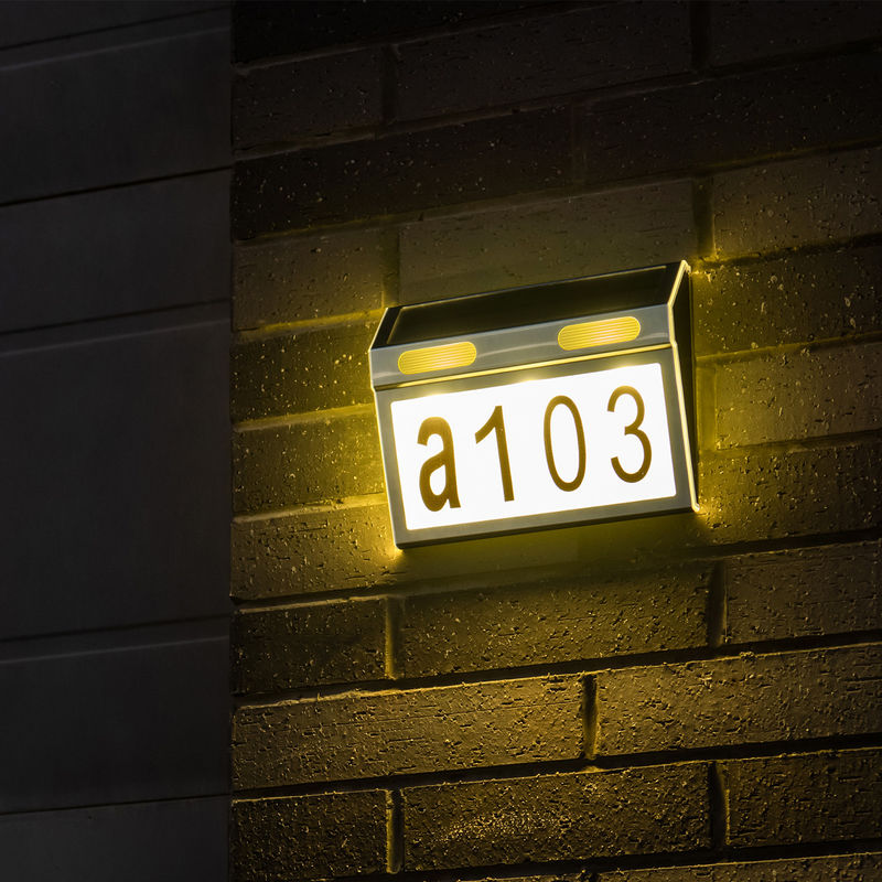 Verlichting van de deuren van de garage