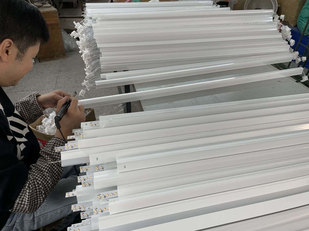 3000k Led AC165-265V 50/60Hz T5 Tube Light Raw Materials Topkeuze voor 1200mm Lengte